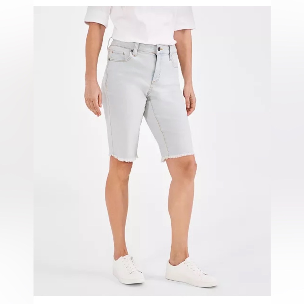 2 Pairs of Style & Company Bermuda shorts 16W